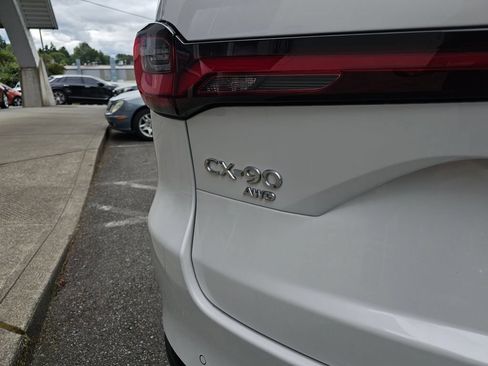 Used 2024 MAZDA CX-90 Plug-In Hybrid w/ Premium Plus AWD/4WD image 16