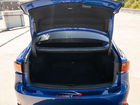 Used 2018 Lexus IS 300 AWD image 46