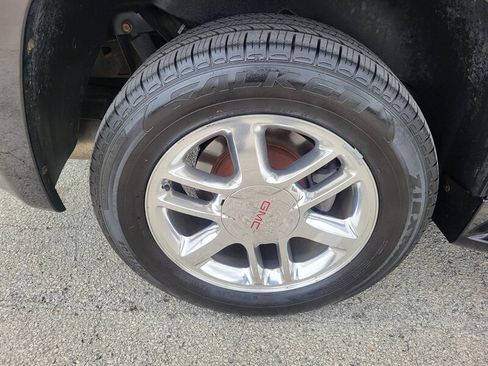 Used 2007 GMC Envoy Denali image 28