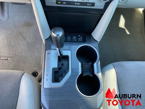 Used 2013 Toyota Camry XLE w/ Leather Pkg FWD image 40