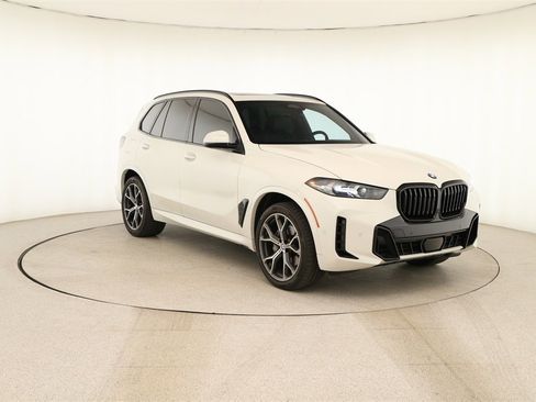Used 2024 BMW X5 sDrive40i w/ M Sport Package image 10