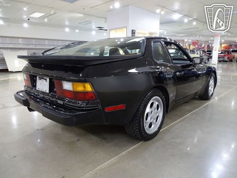 Used 1987 Porsche 944 S image 16