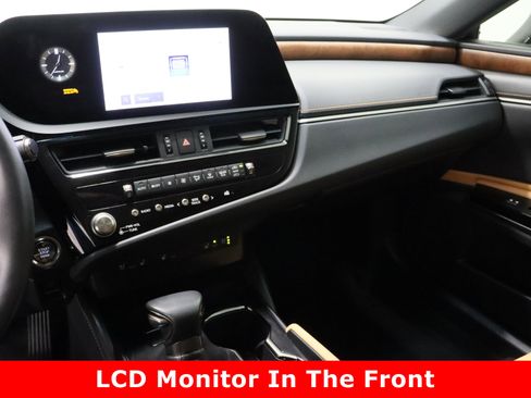 Used 2025 Lexus ES 350 w/ Premium Package image 16