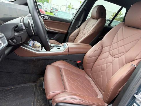 Used 2024 BMW X5 xDrive40i w/ Parking Assistance Package AWD/4WD image 17