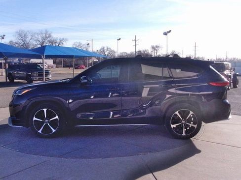 Used 2021 Toyota Highlander XSE image 18