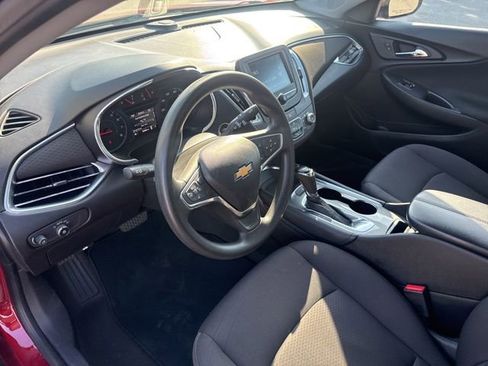 Used 2018 Chevrolet Malibu LT FWD image 23