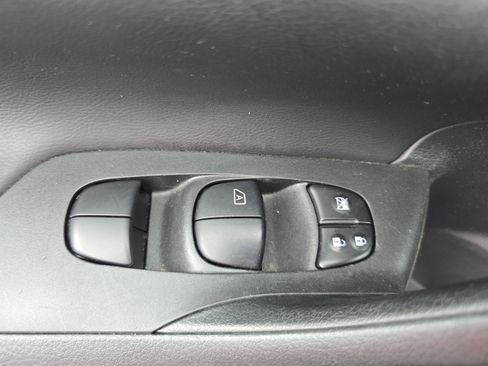 Used 2016 Nissan Altima 2.5 SR w/ Interior Lighting Package FWD image 26