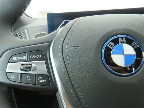 Used 2026 BMW X5 xDrive50e w/ Executive Package image 12