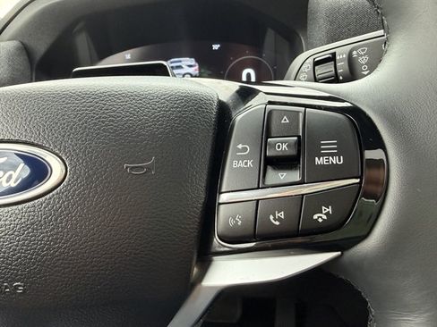Used 2026 Ford Explorer Platinum w/ LUX Leather Package AWD/4WD image 32