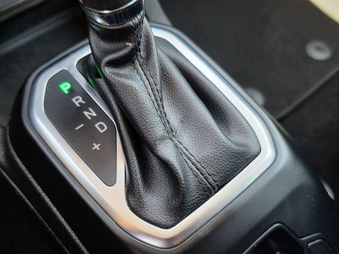 Used 2018 Jeep Renegade Latitude image 39