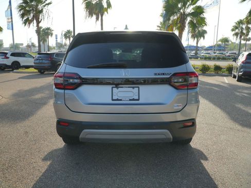 Used 2023 Honda Pilot EX-L image 6