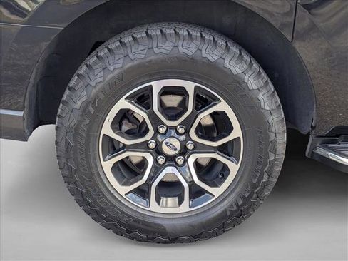 Used 2022 Ford Expedition Max XLT image 21