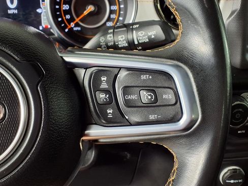 Used 2022 Jeep Wrangler Unlimited Sahara image 28