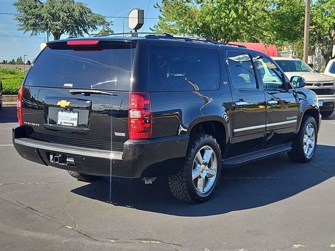 Used 2012 Chevrolet Suburban LTZ AWD/4WD image 6
