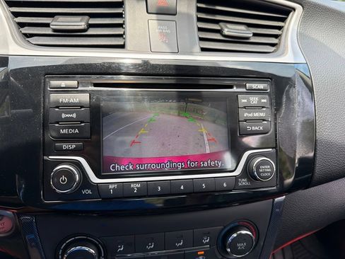 Certified 2017 Nissan Sentra SR FWD image 10