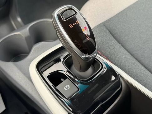 Used 2020 Chevrolet Bolt LT image 17