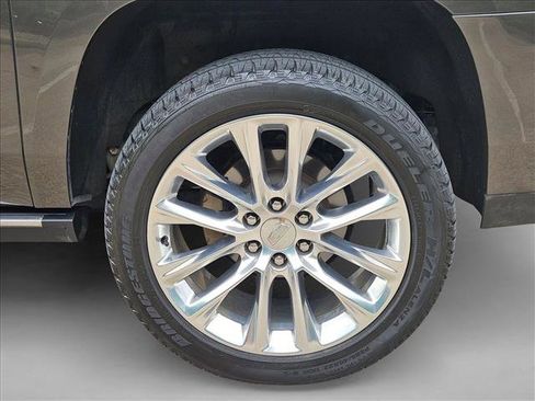 Used 2020 Cadillac Escalade ESV Premium Luxury AWD/4WD image 26