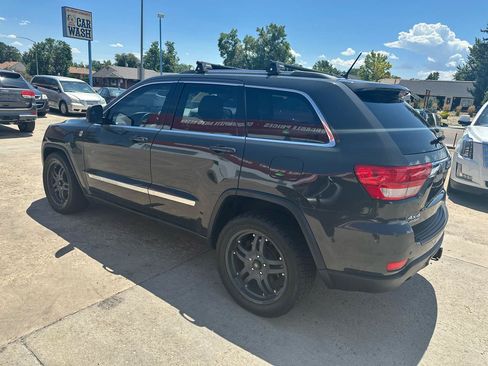 Used 2011 Jeep Grand Cherokee Laredo AWD/4WD image 7