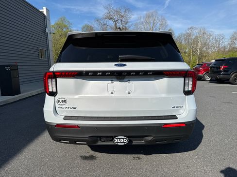 New 2026 Ford Explorer Active image 9