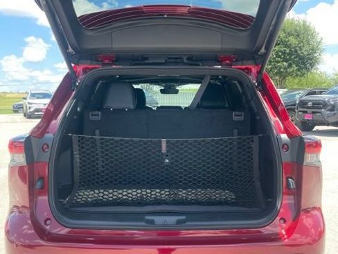 New 2026 Toyota Highlander XSE AWD/4WD image 13