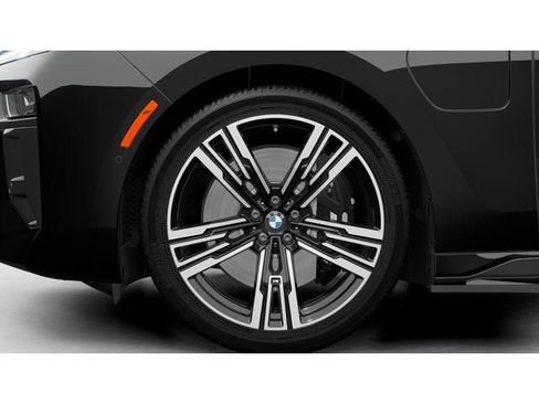 New 2026 BMW 750e xDrive AWD/4WD image 8