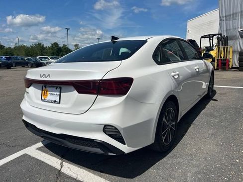Used 2023 Kia Forte LXS FWD image 5