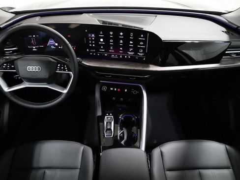 Certified 2025 Audi Q5 Premium w/ Convenience Package image 23