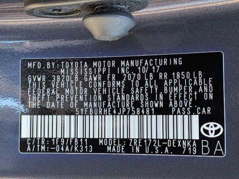 Used 2018 Toyota Corolla LE w/ Carpet Mat Package (TMS) FWD image 29