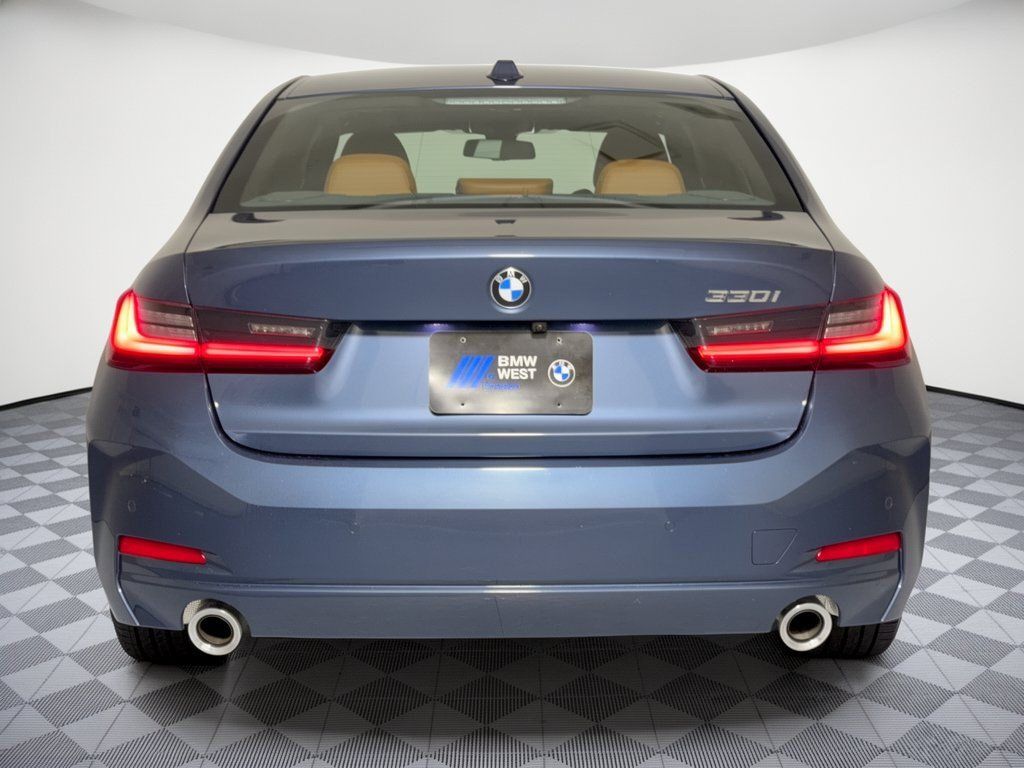 Used 2026 BMW 330i Sedan w/ Premium Package RWD image 11