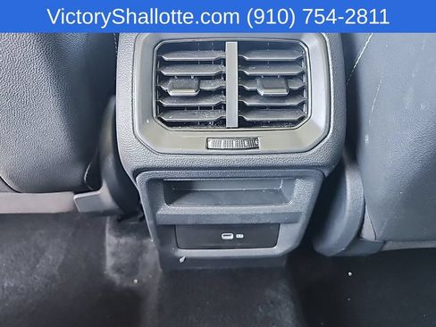 Used 2023 Volkswagen Taos SE FWD image 24