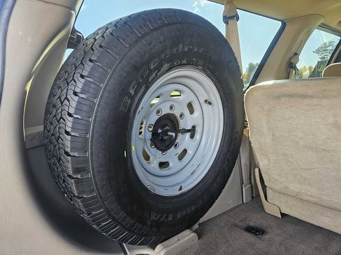 Used 2004 Ford Excursion Limited image 28