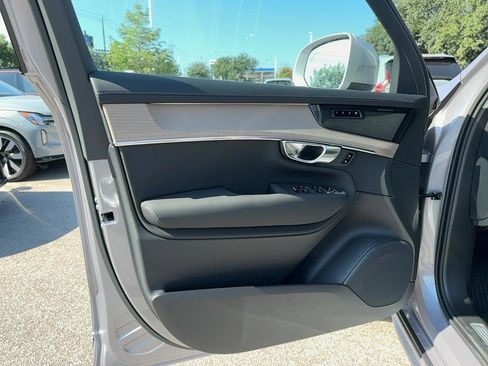 New 2026 Volvo XC90 B5 Plus image 11
