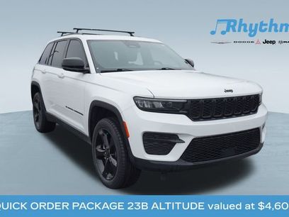 Used 2023 Jeep Grand Cherokee Altitude