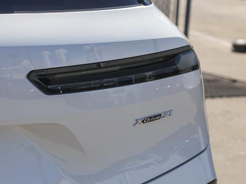 Used 2025 BMW iX xDrive50 image 7