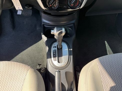 Used 2015 Nissan Versa Note SV image 16