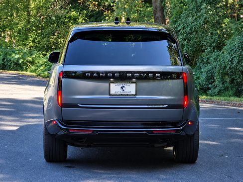 Used 2024 Land Rover Range Rover Long Wheelbase SE AWD/4WD image 5