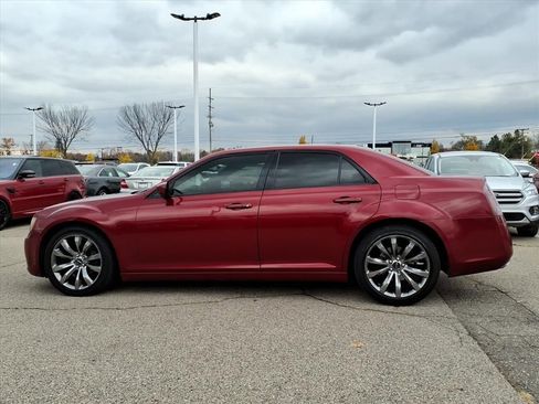 Used 2014 Chrysler 300 S image 8