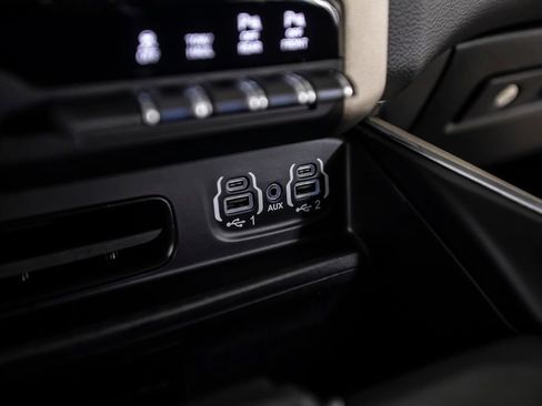 Used 2020 RAM 1500 Laramie AWD/4WD image 32
