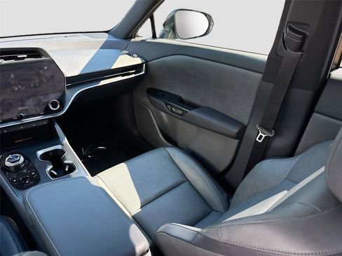 Used 2024 Lexus RZ 450e Premium w/ Technology Package image 24