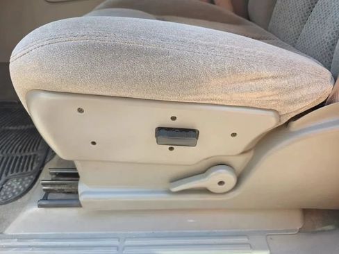 Used 2006 Chevrolet Avalanche Z71 w/ Preferred Equipment Group AWD/4WD image 17
