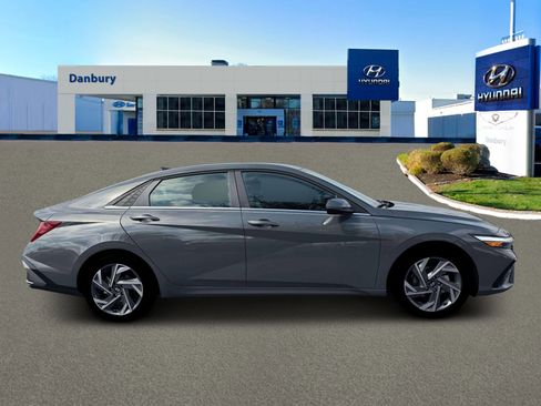 New 2026 Hyundai Elantra Limited w/ Cargo Package image 9