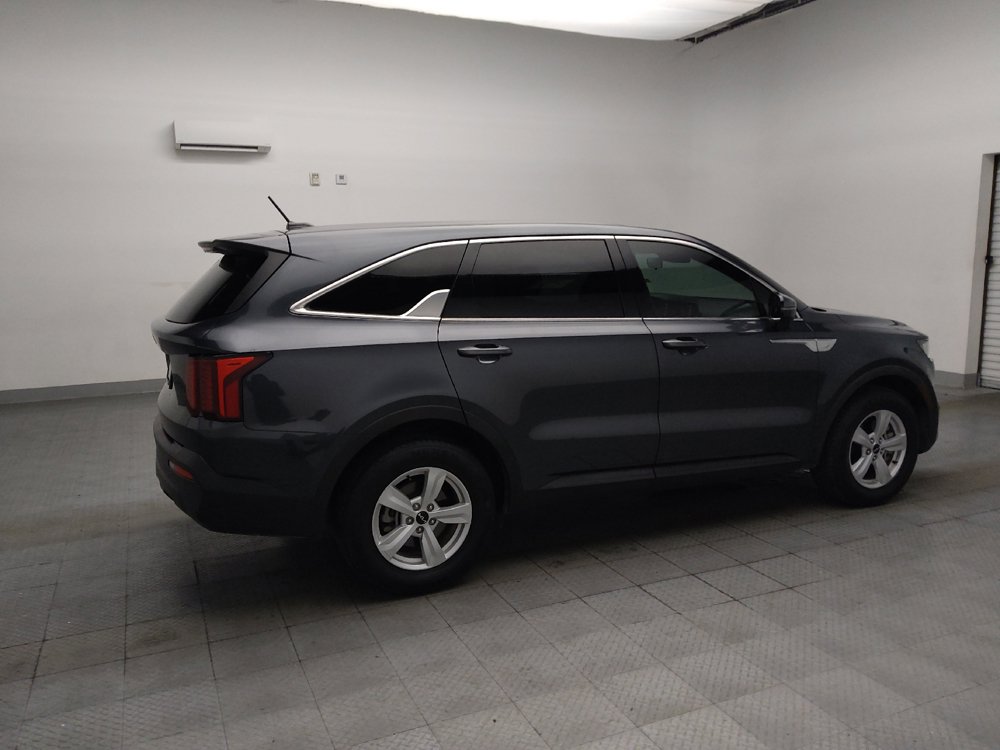 Used 2023 Kia Sorento LX FWD image 10