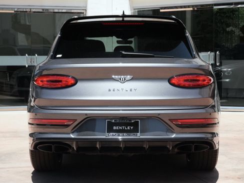 Used 2022 Bentley Bentayga AWD/4WD image 8