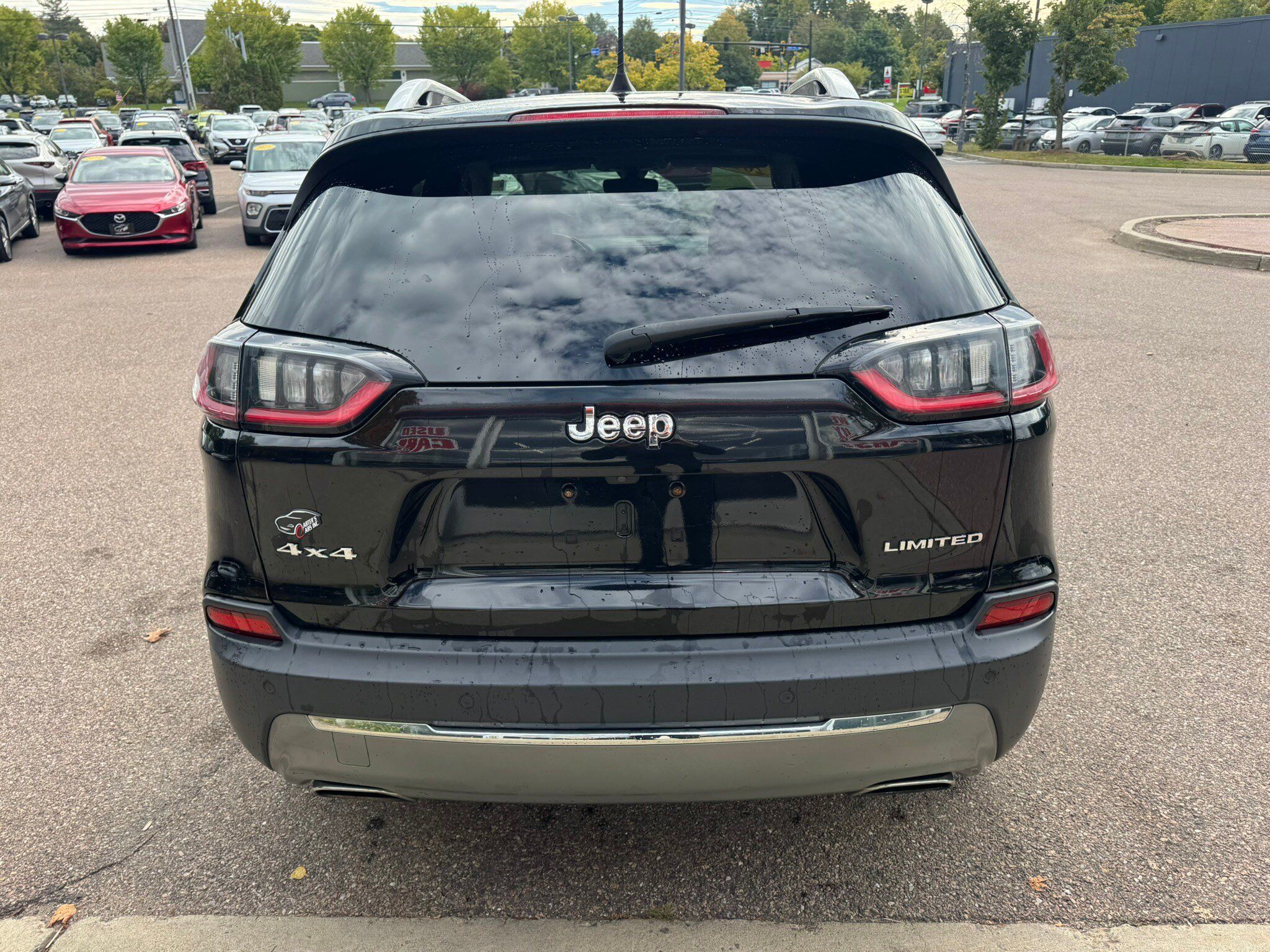 Used 2019 Jeep Cherokee Limited AWD/4WD image 6