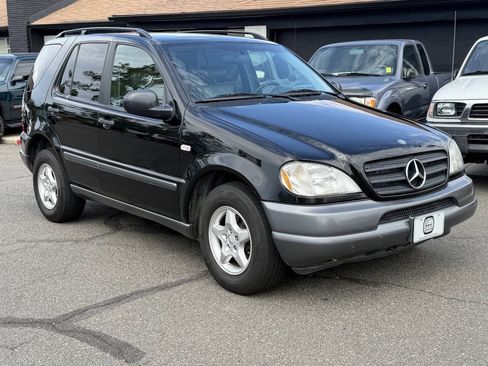 Used 1999 Mercedes-Benz ML 320 4MATIC image 23