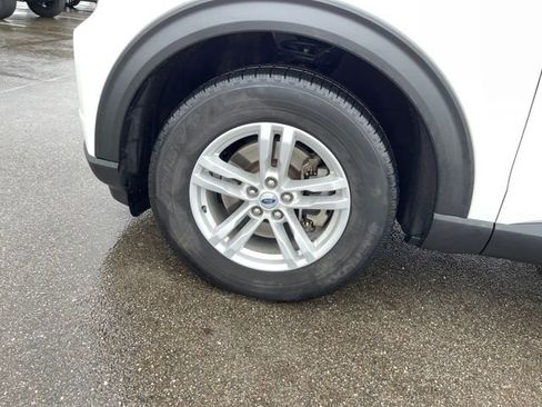 Used 2023 Ford Explorer XLT w/ Equipment Group 202A image 23