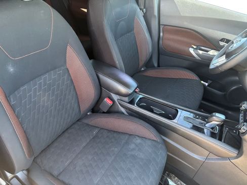 Certified 2022 Nissan Kicks SR image 12