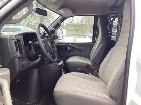 New 2025 Chevrolet Express 2500 image 22