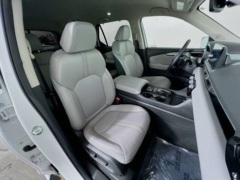 Used 2025 Honda Pilot EX-L image 29