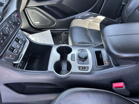 Used 2019 GMC Terrain Denali w/ Advanced Safety Package AWD/4WD image 32